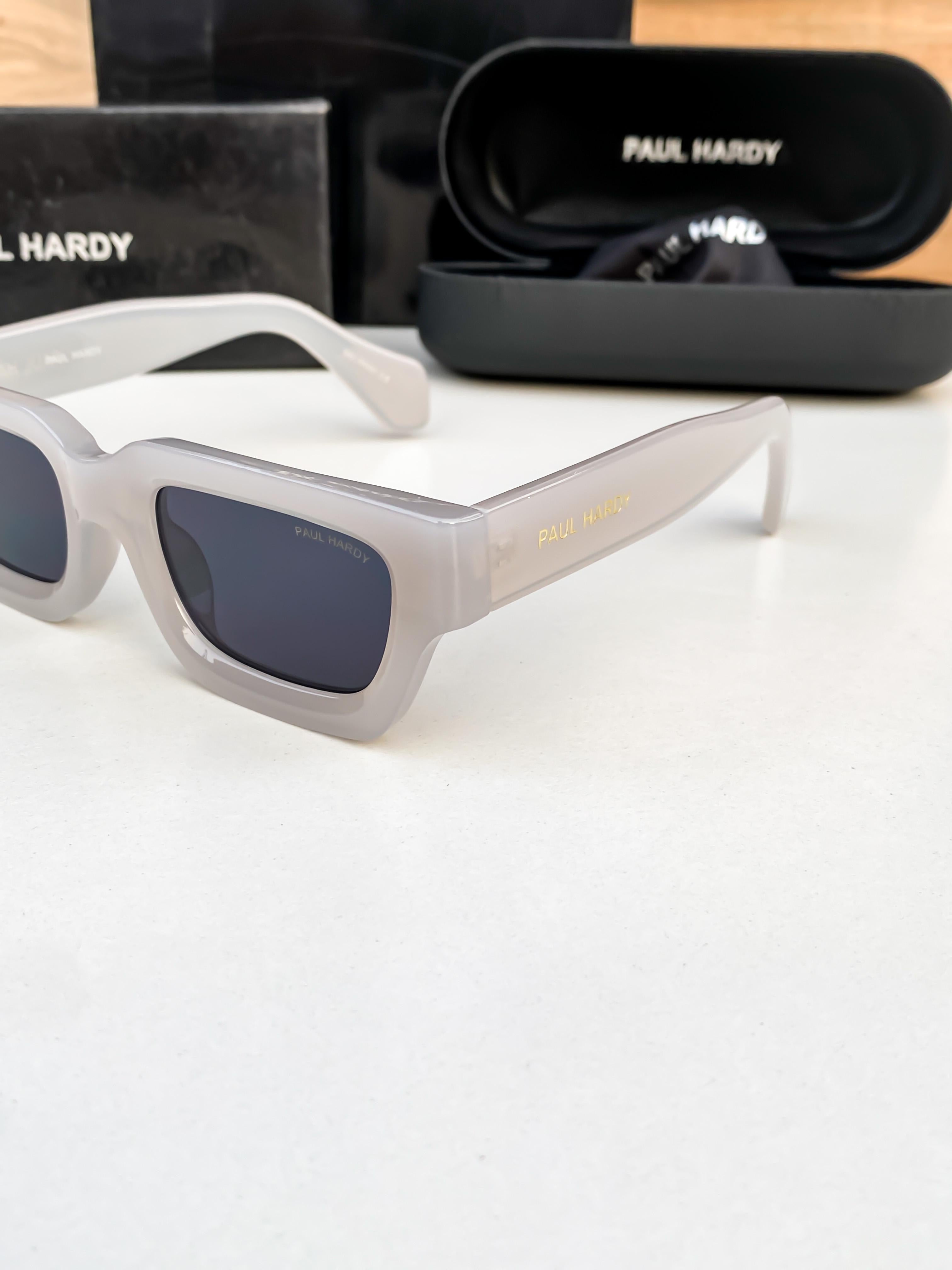 P_A_U_l hardy white black 3659