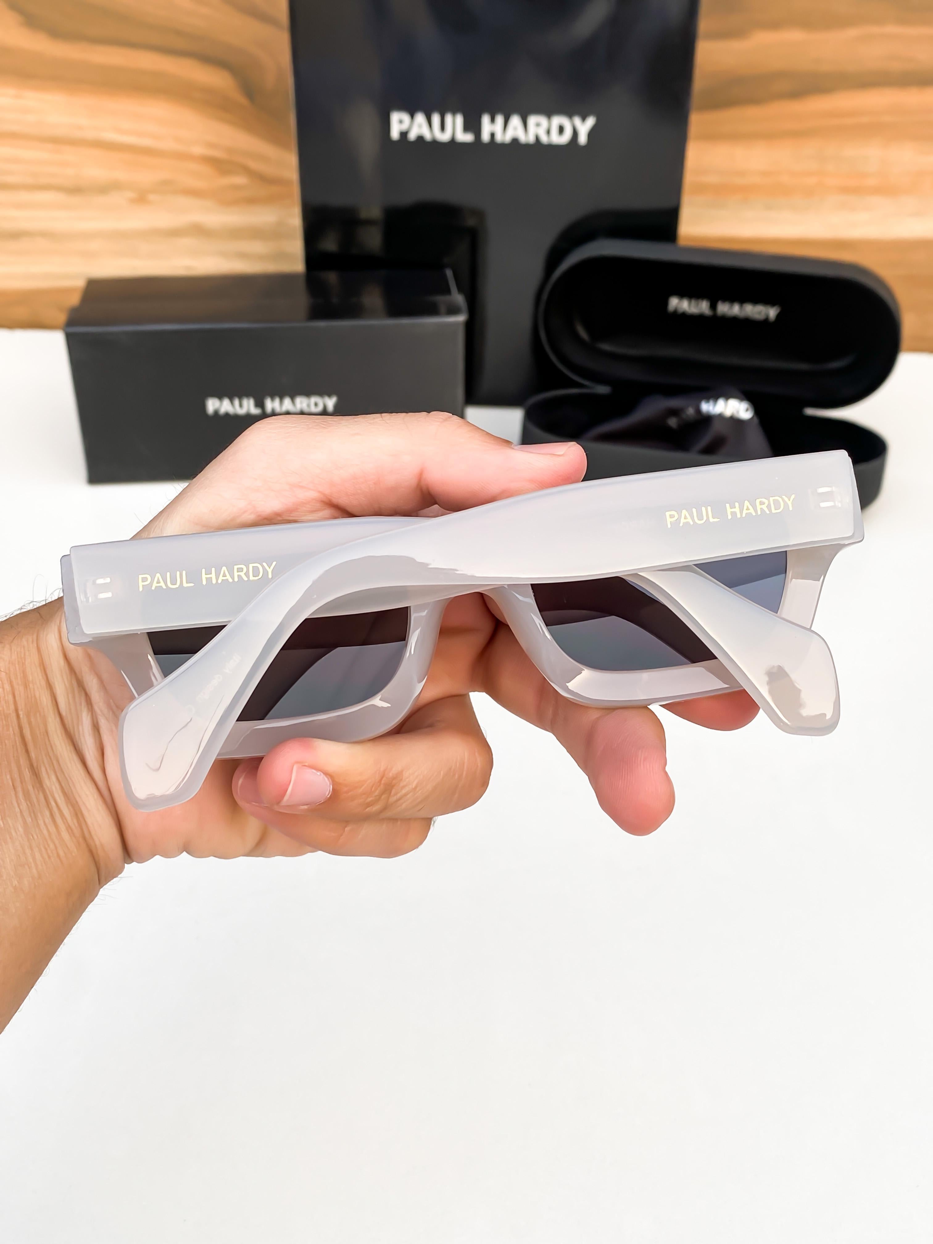 P_A_U_l hardy white black 3659