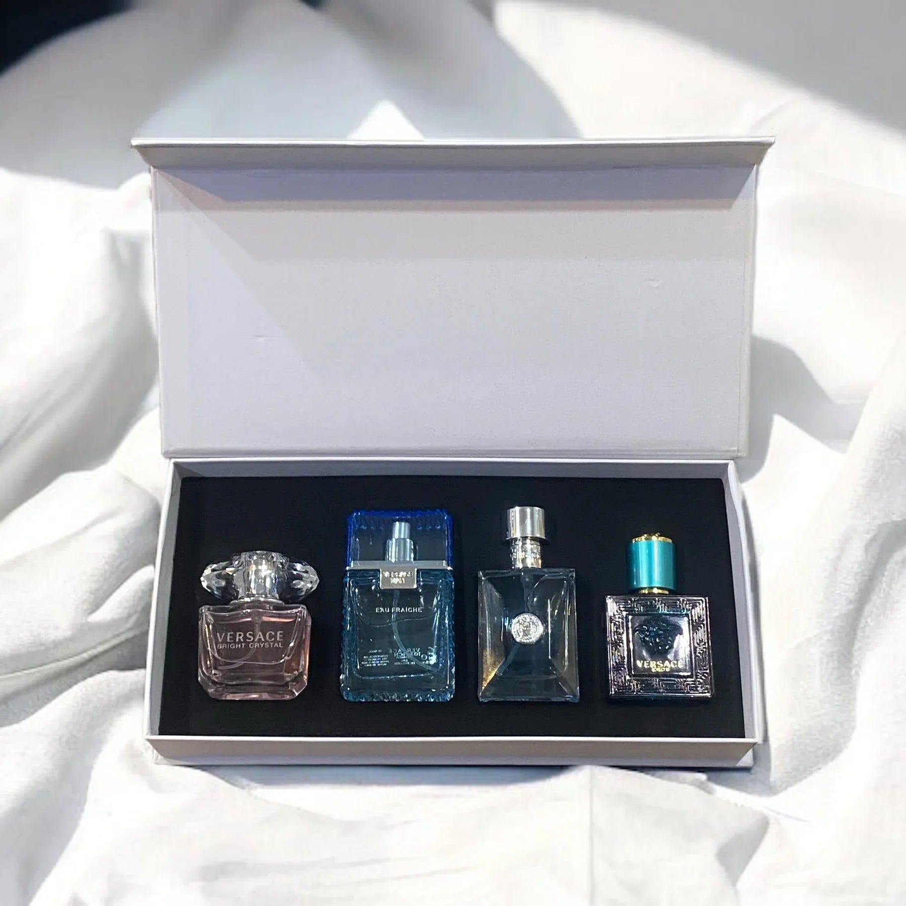 VERSACE GIFT SET OF 4 005