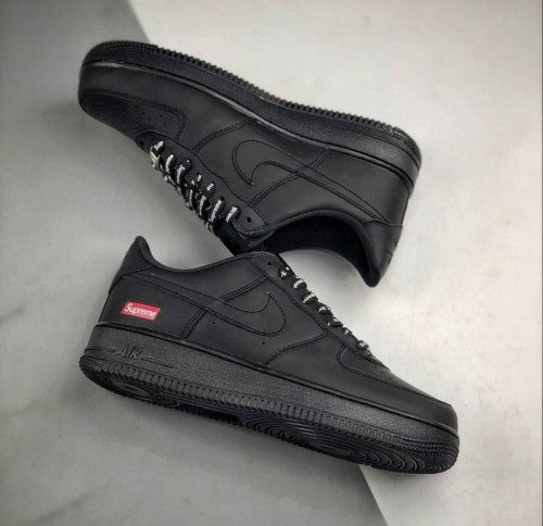 Nikee airforce 1 low SUPREME BLACK