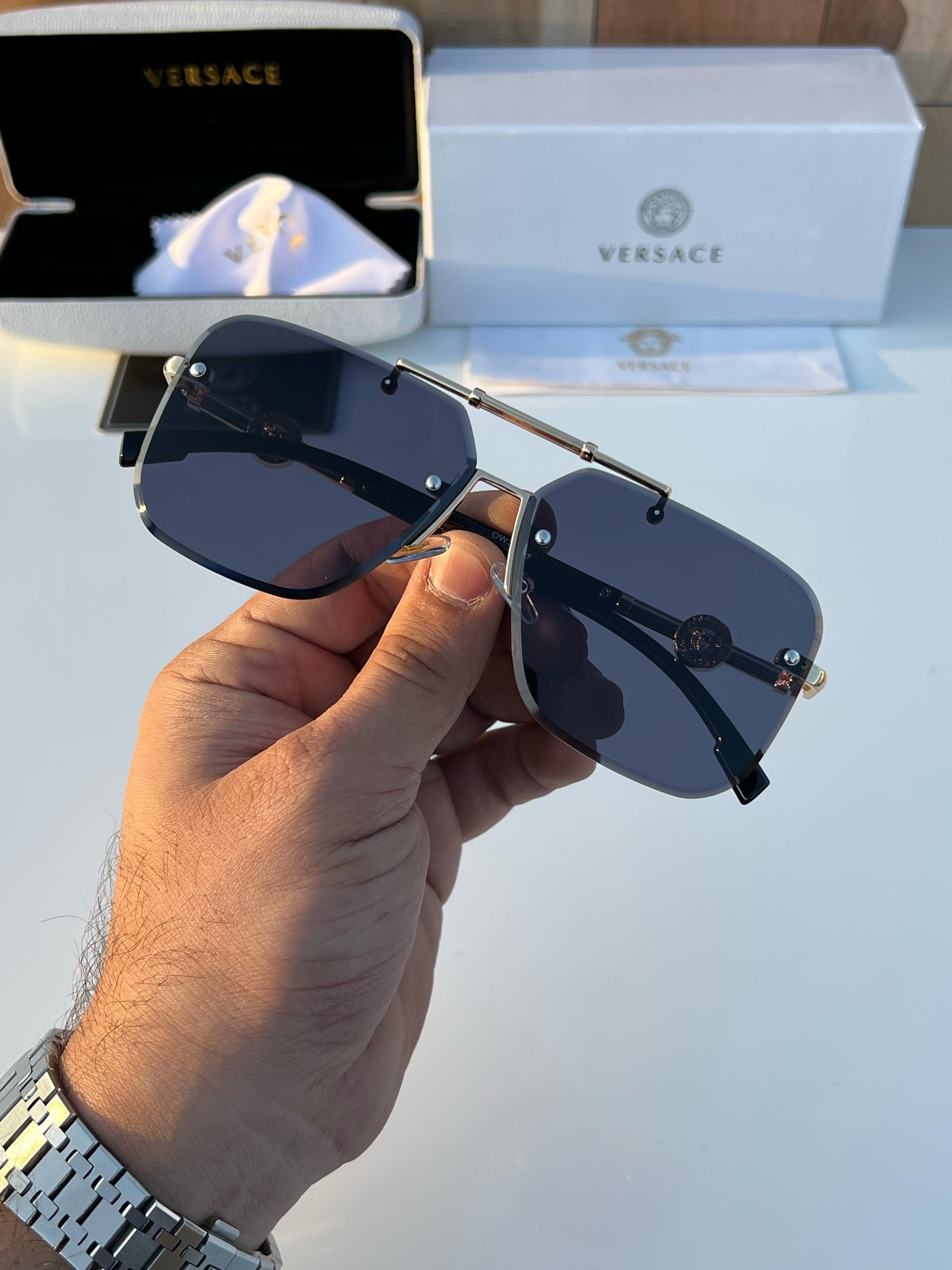 Ve_rsace 3196 gold black A