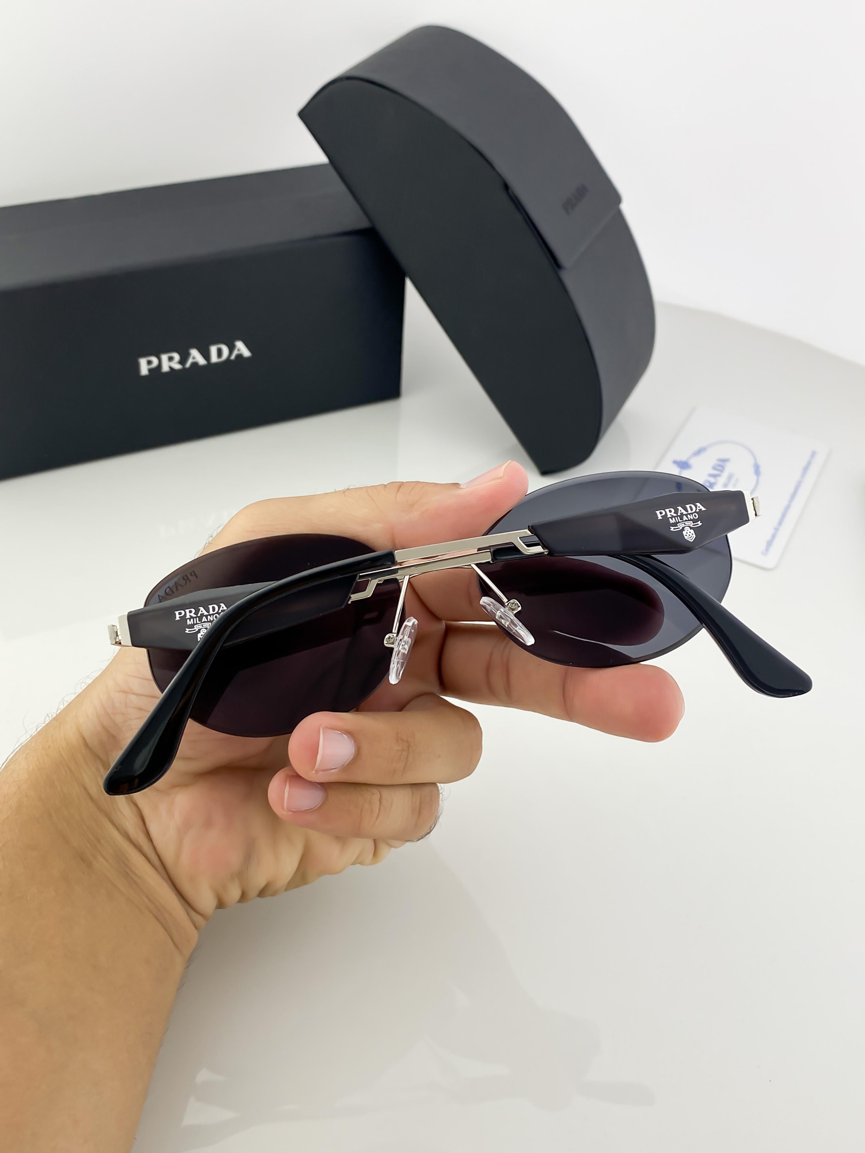 PR_AD_A SILVER BLACK 5704 B