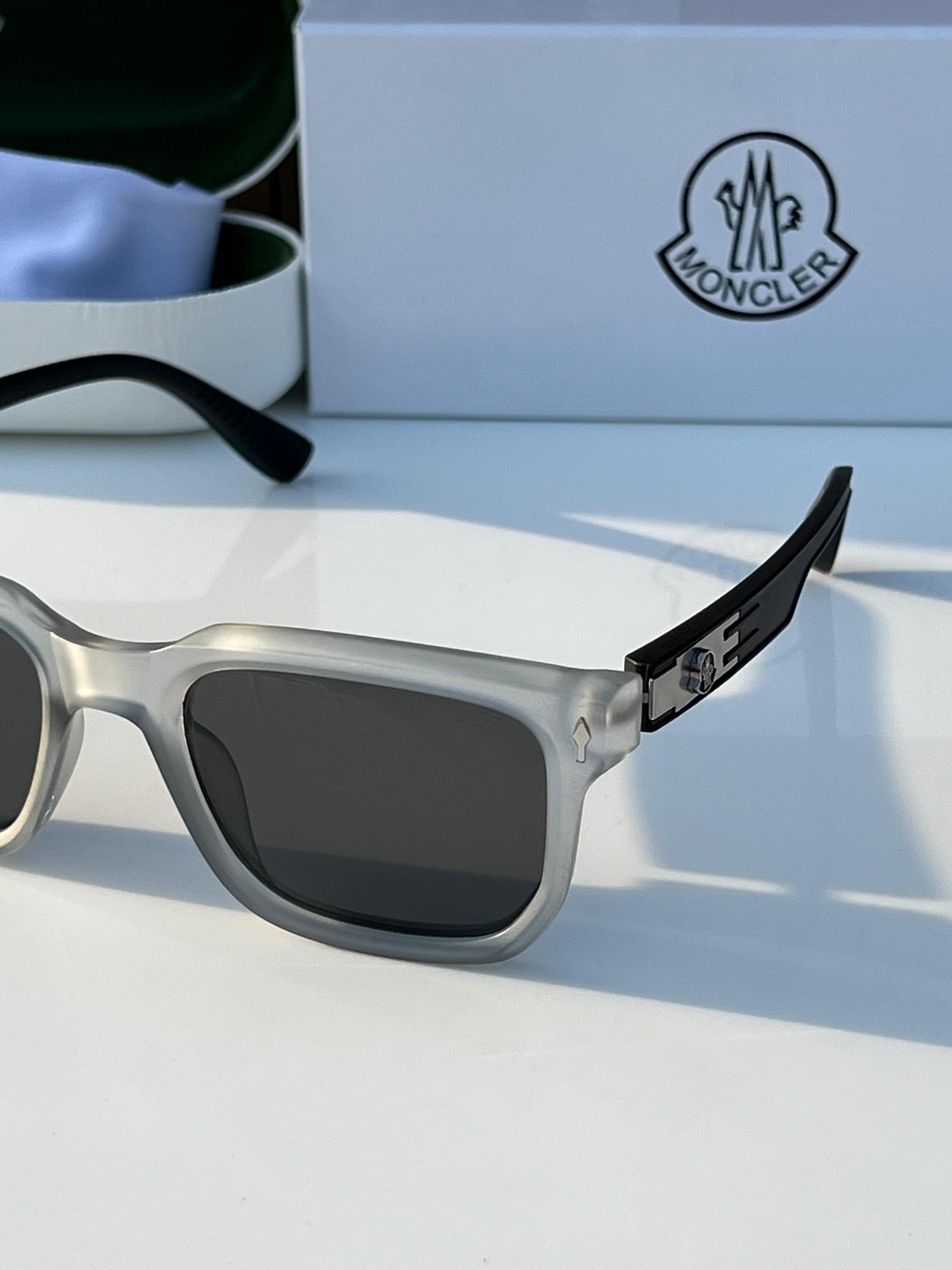 Mo_nc_ler 7507 grey black A