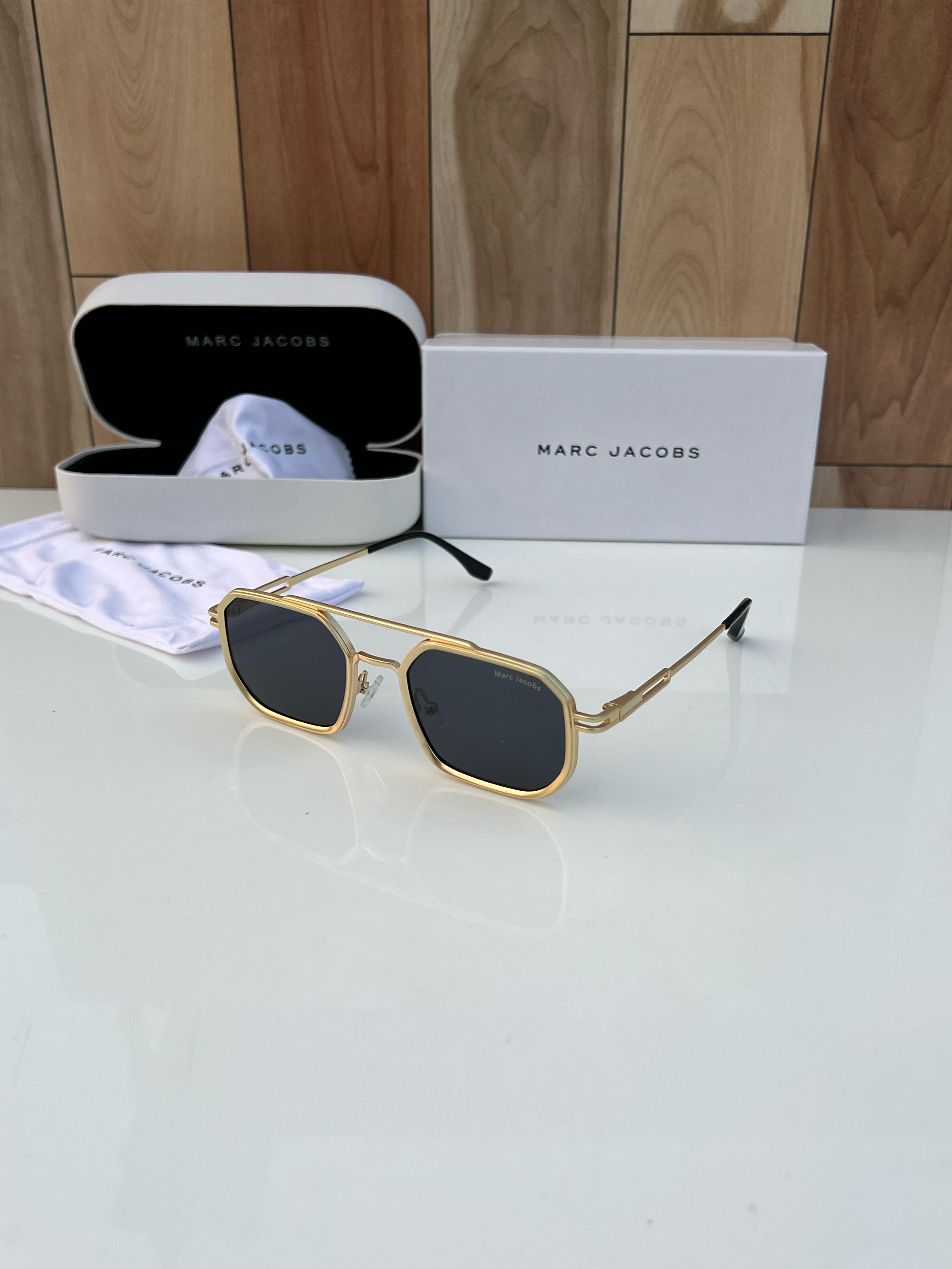 Mar  518 gold black A