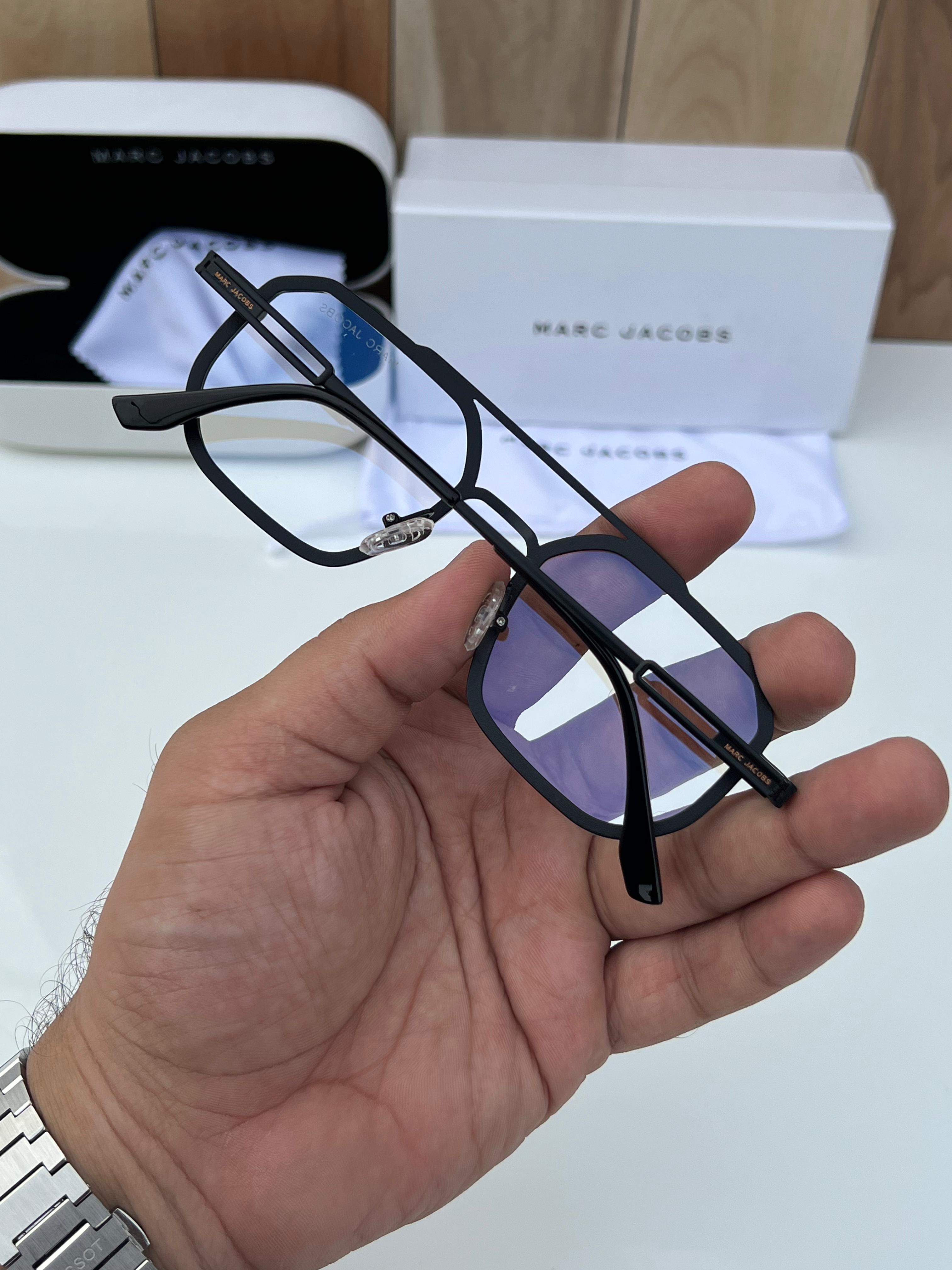 Mar  98278 black plano A