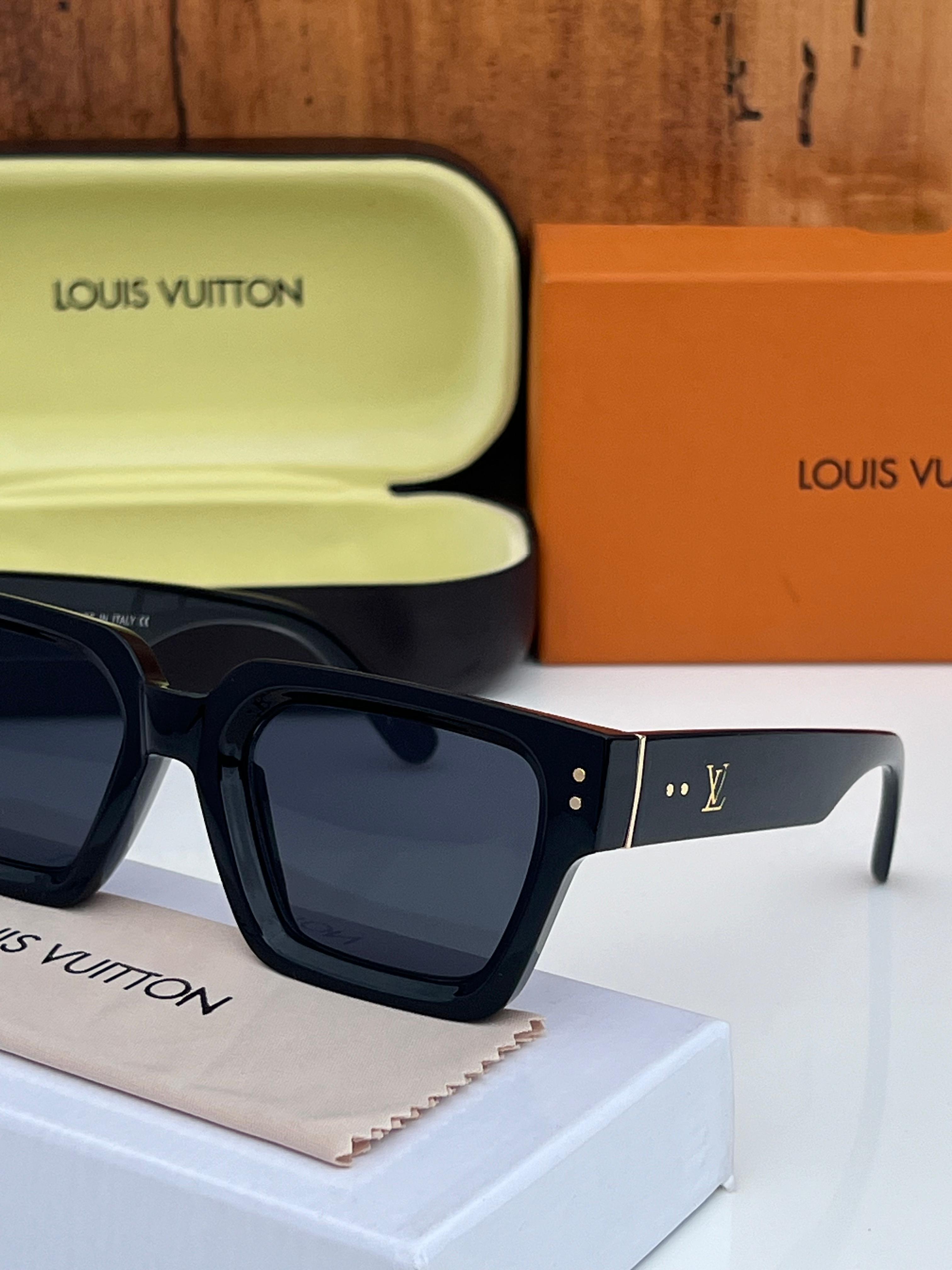Lou_is 35104 Full Black
