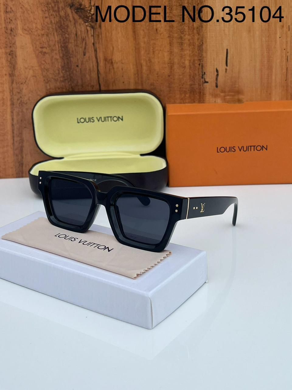 Lou_is 35104 Full Black
